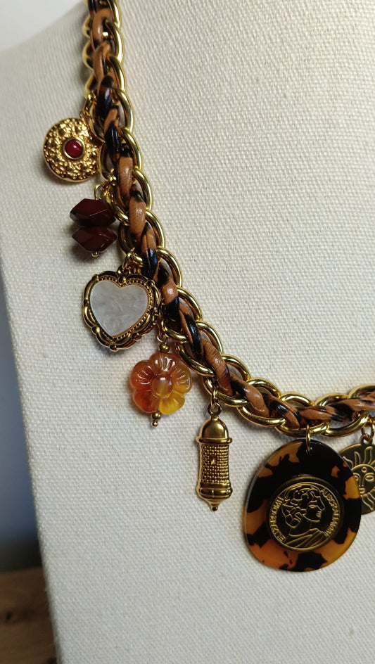 Collar Cadena Trenzada con Colgantes