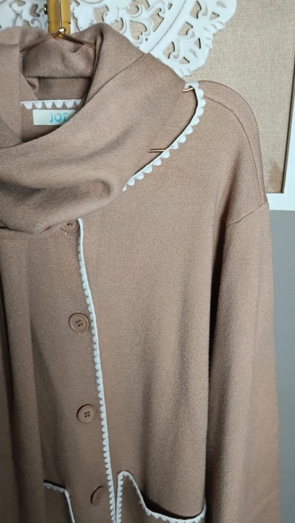 ✨ Chaqueta de Punto con Bufanda