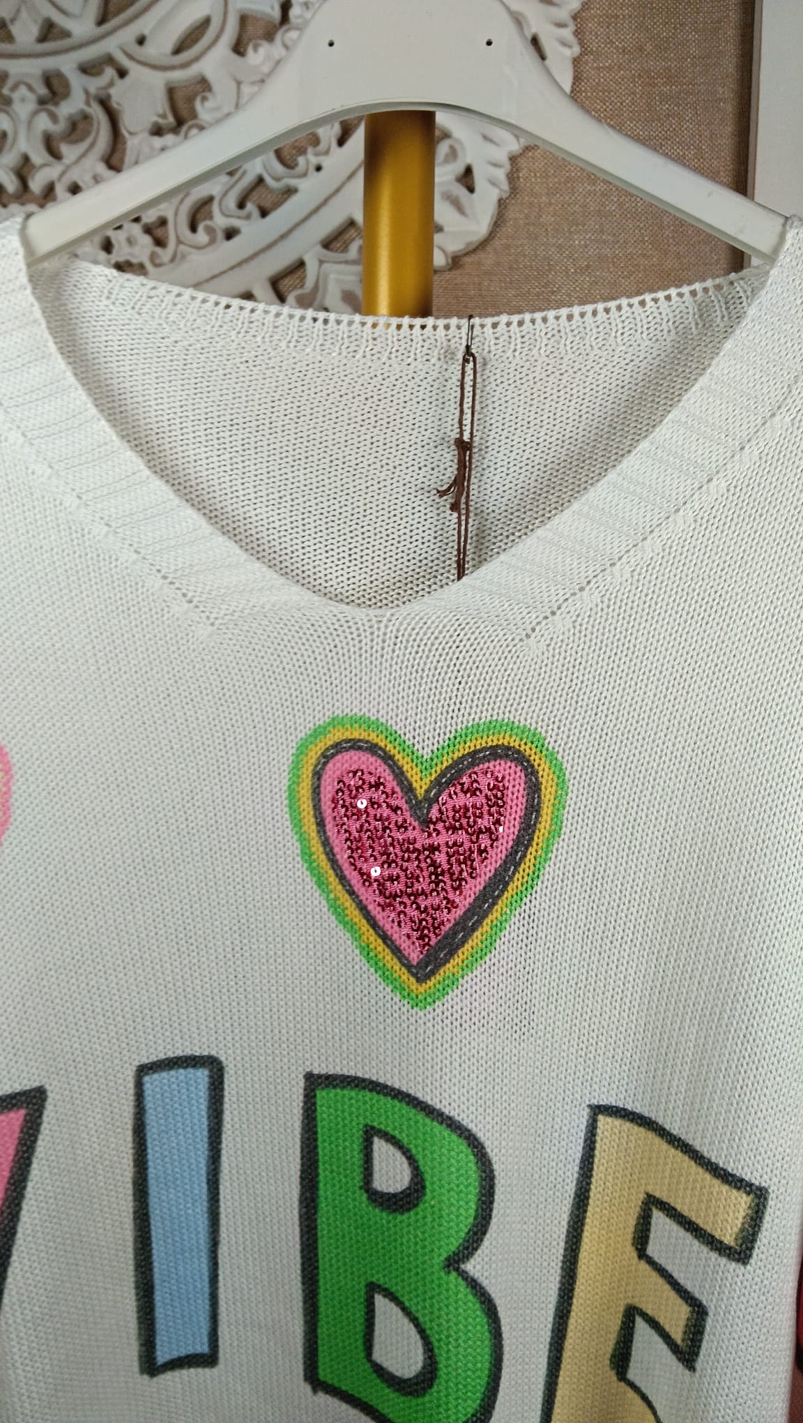 Suéter VIBES Corazones