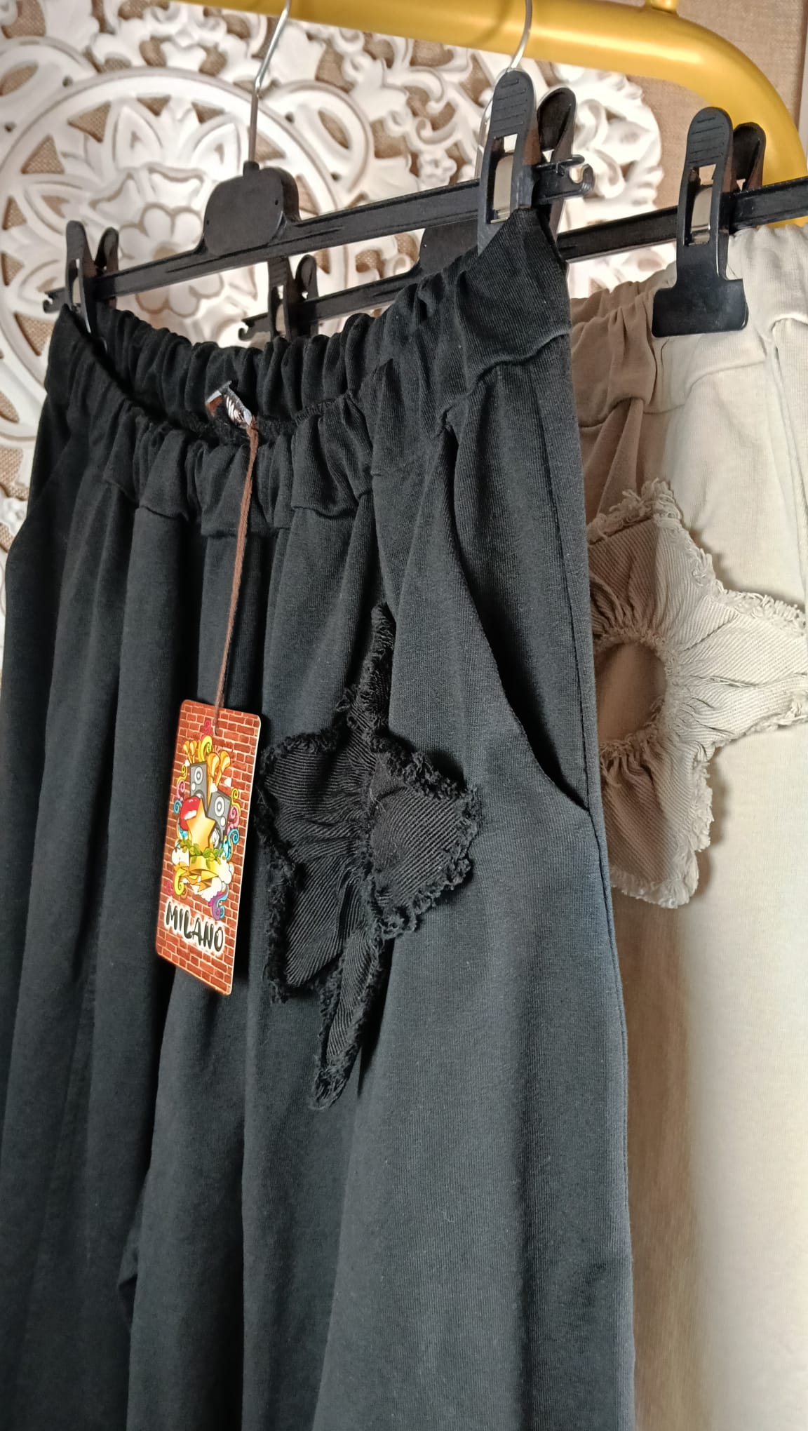 🌸 Pantalón Milano Balloon con Flor Aplicada (2 colores)