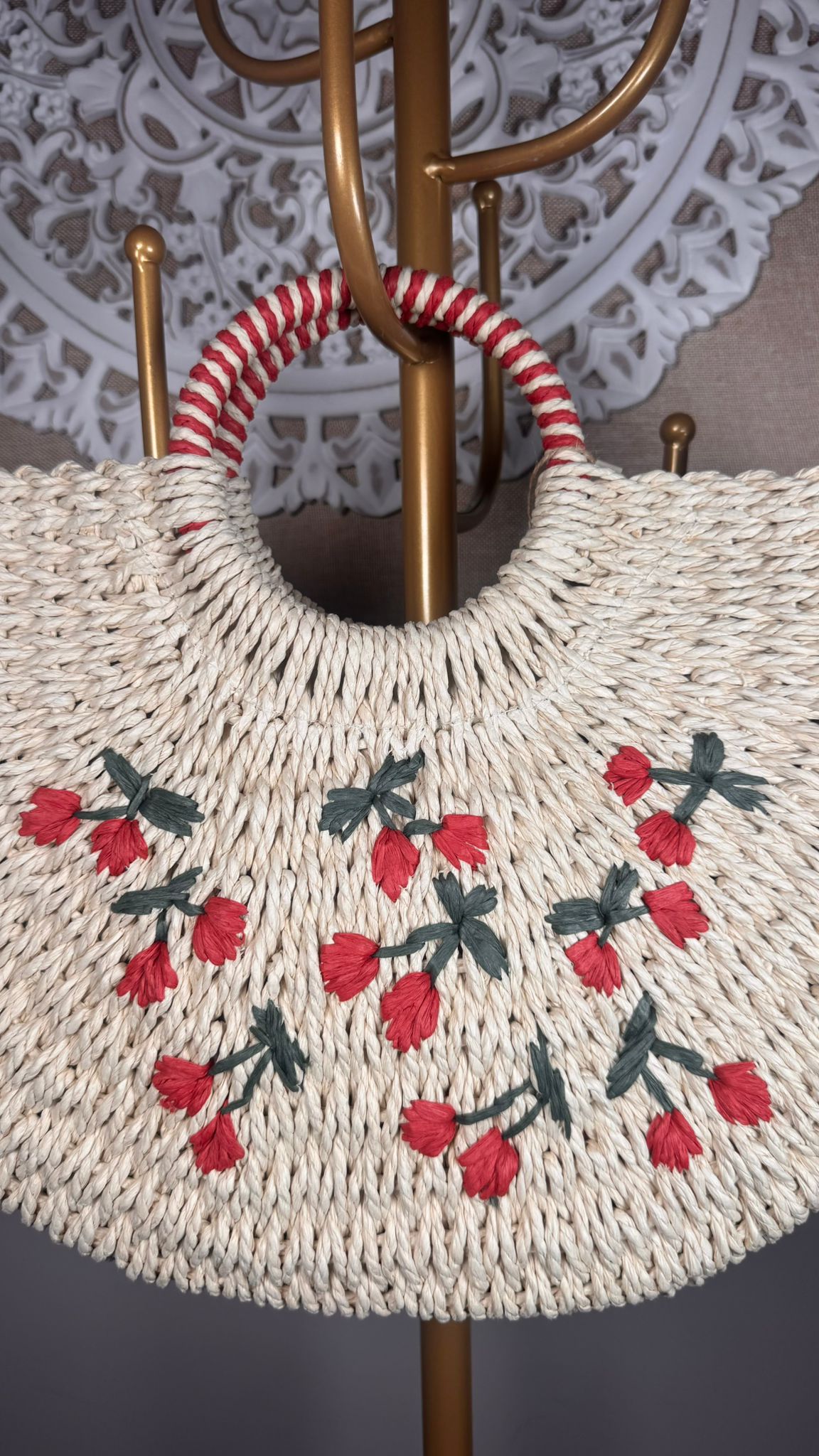 🍒 Capazo Rafia con Cerezas Bordadas y Asa Trenzada Roja