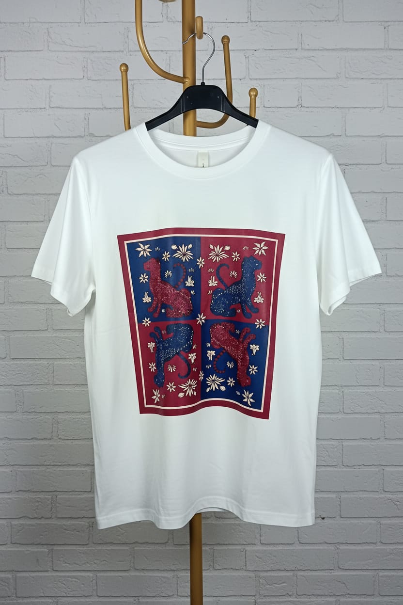 Camiseta Estampado Medieval - vista frontal