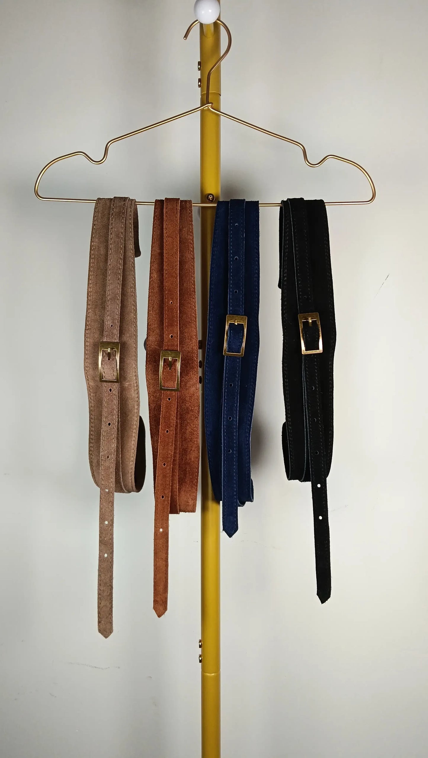Cinturón Piel Auténtica Hebilla Dorada (4 colores)
