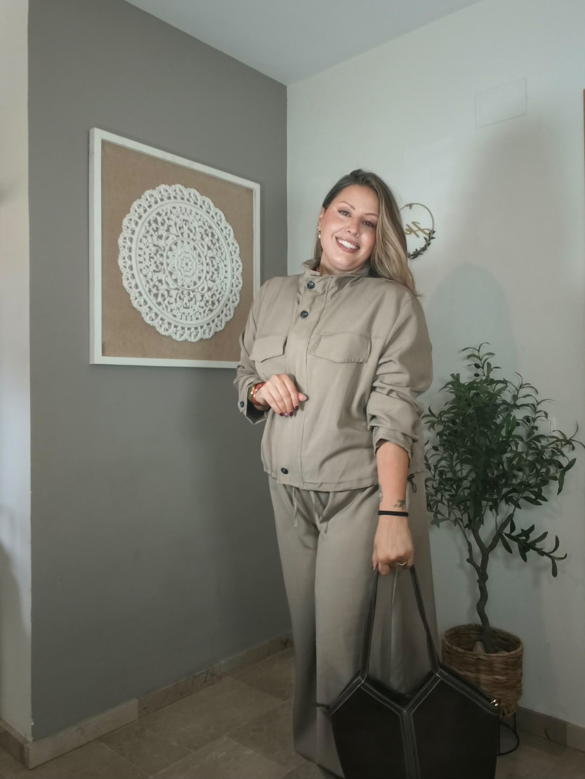 Bomber de cuello alto y botones