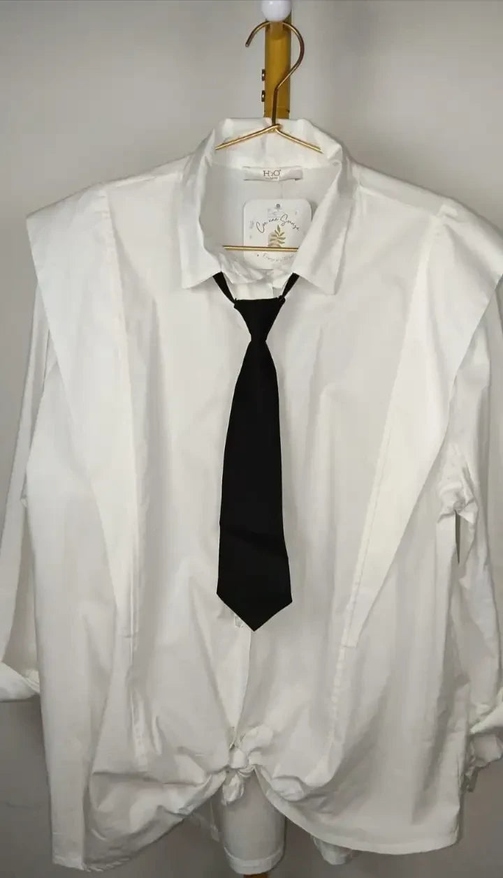 Camisa Blanca con Corbata