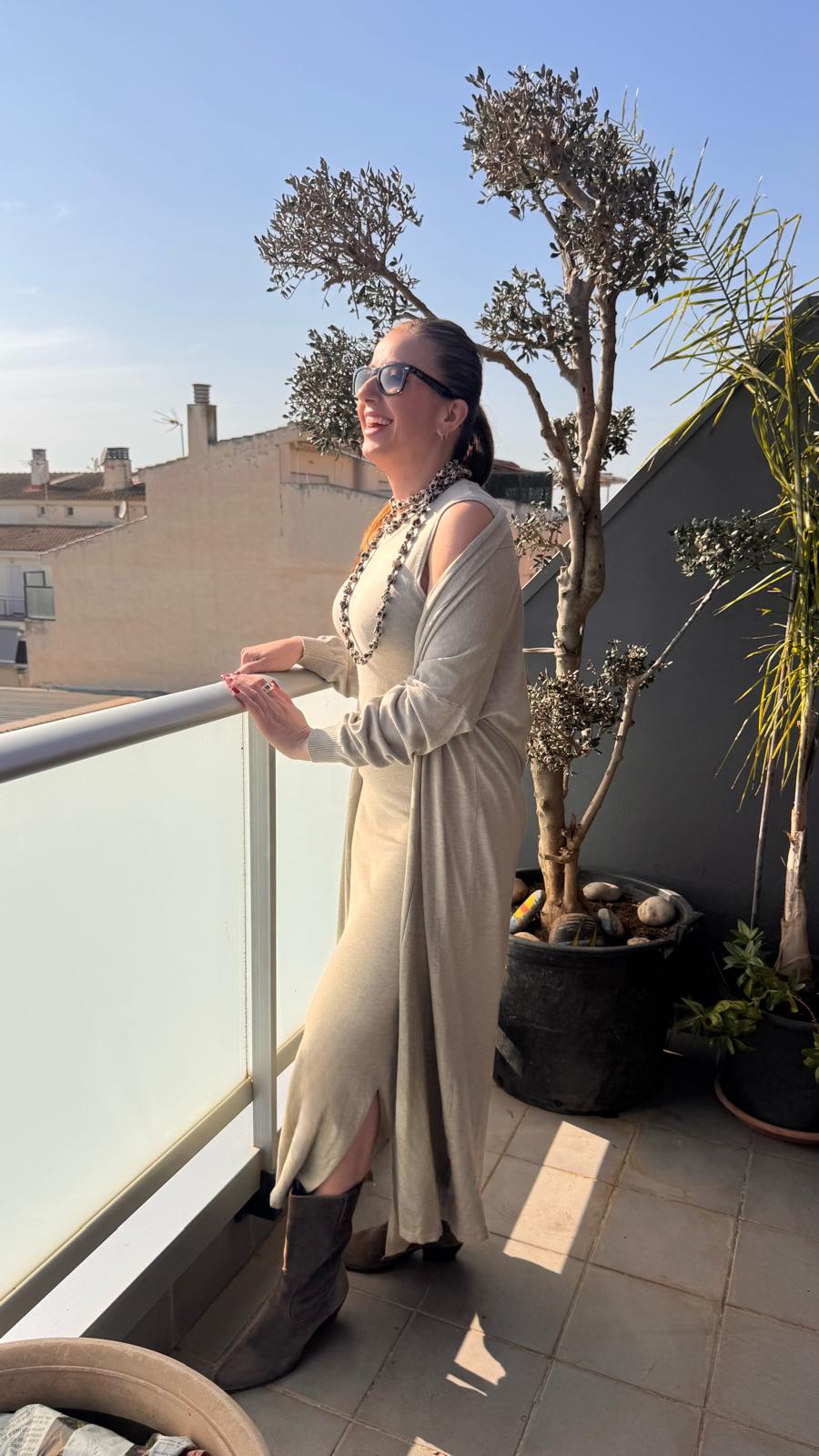 Conjunto Dos Piezas Vestido y Chaqueta de Punto