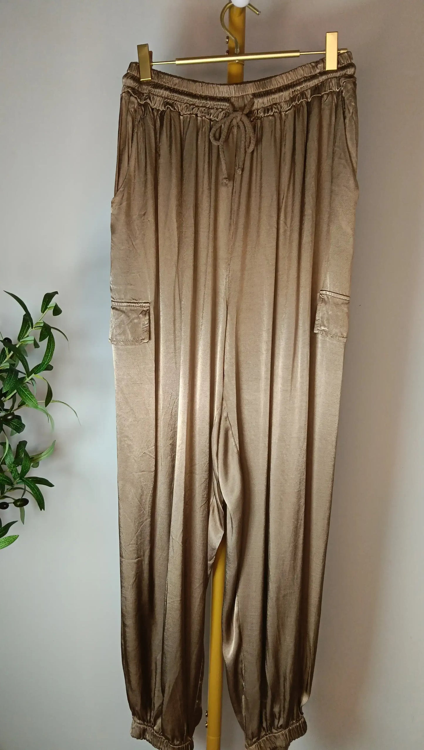 Pantalón Aladín Satinado + (4 colores)