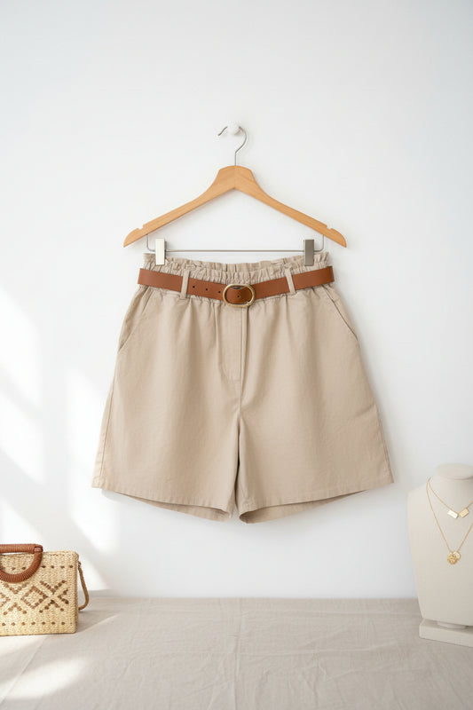 Bermuda Beige con Cintura Elástica y Cinturón Incluido