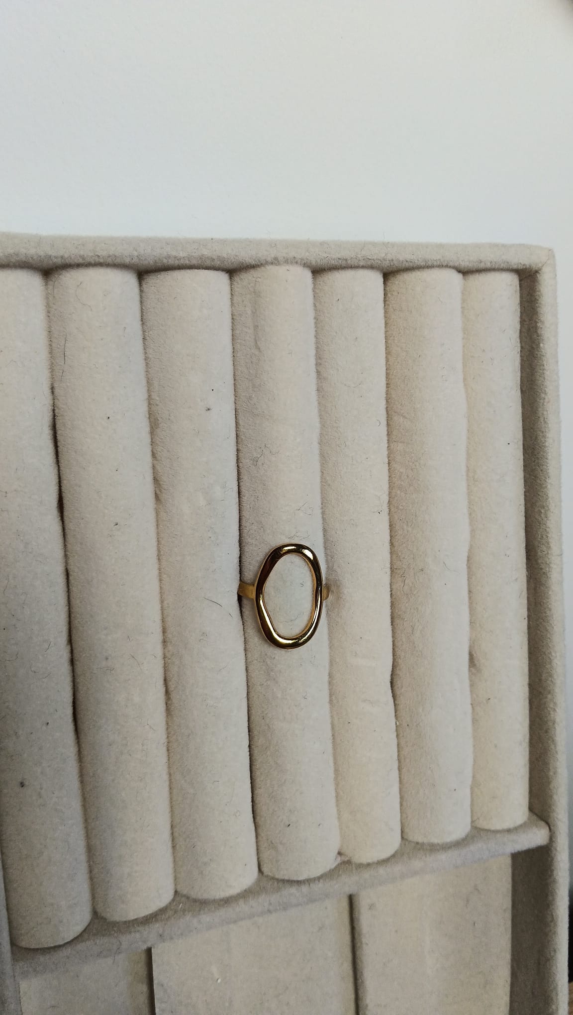 Anillo Óvalo Hueco Dorado