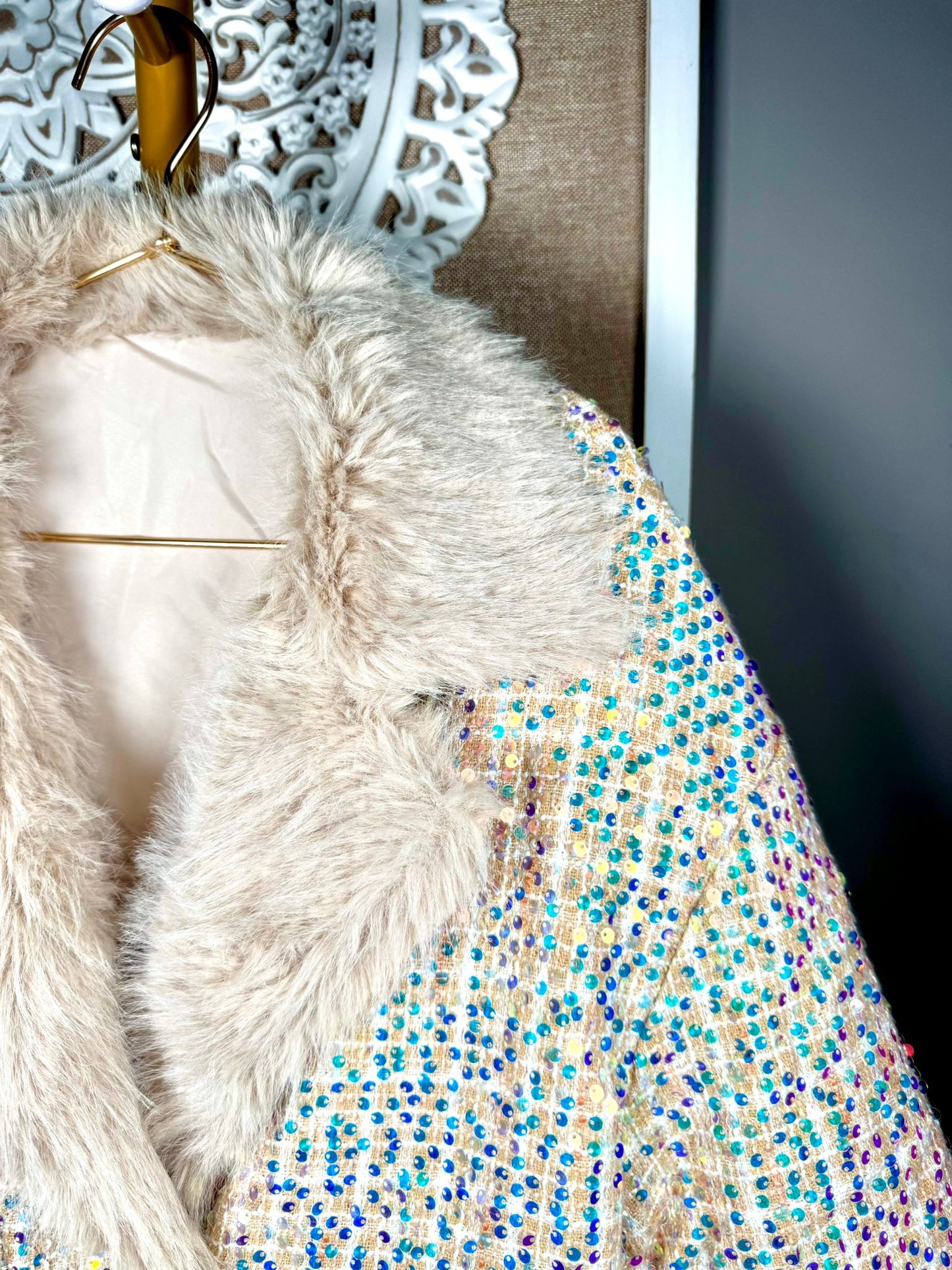Chaqueta Lentejuelas Multicolor con Pelo Sintético Beige