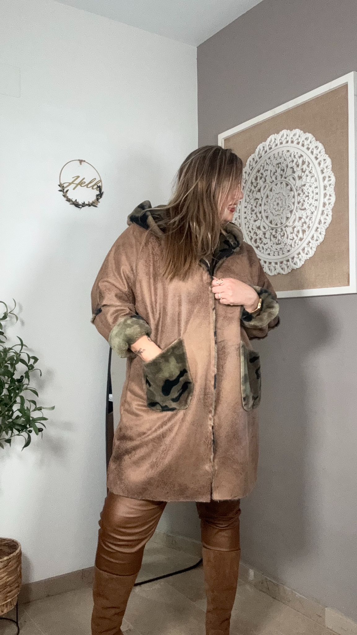 ✨ Abrigo Piel Vuelta con Pelo Peluche estampado Militar