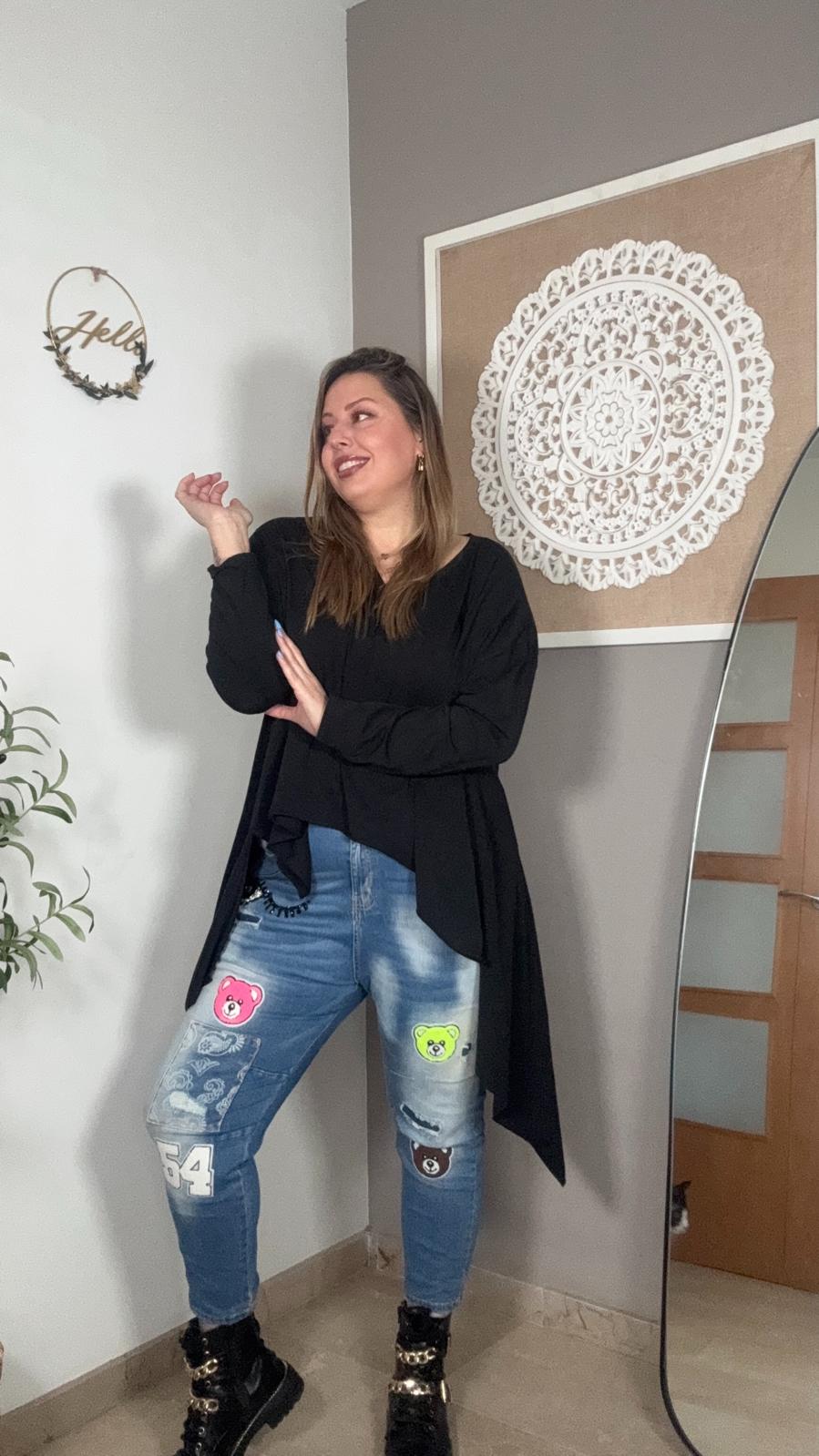 💕 Pantalón Vaquero con Parches Ositos de Colores