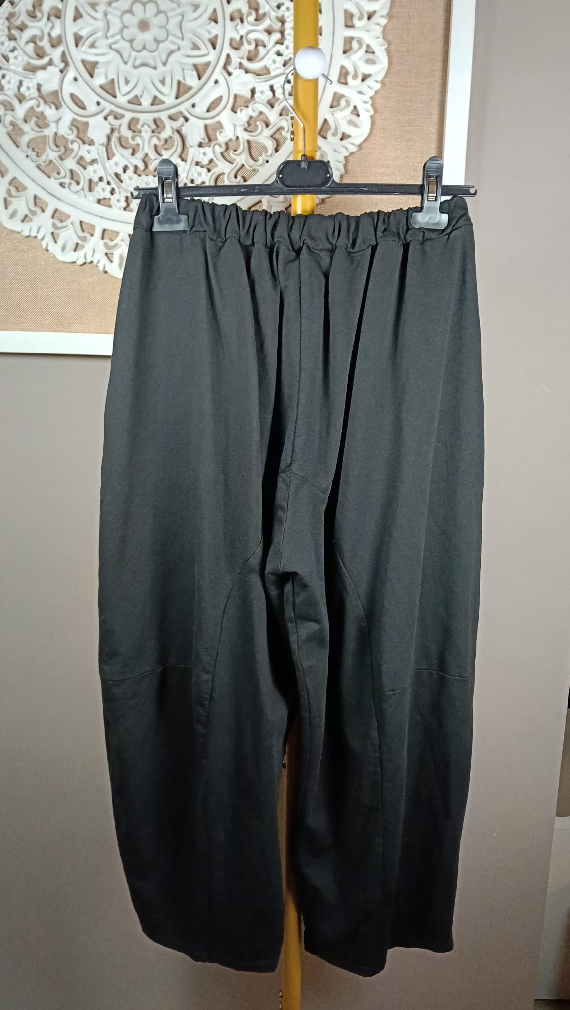 🌸 Pantalón Milano Balloon con Flor Aplicada (2 colores)