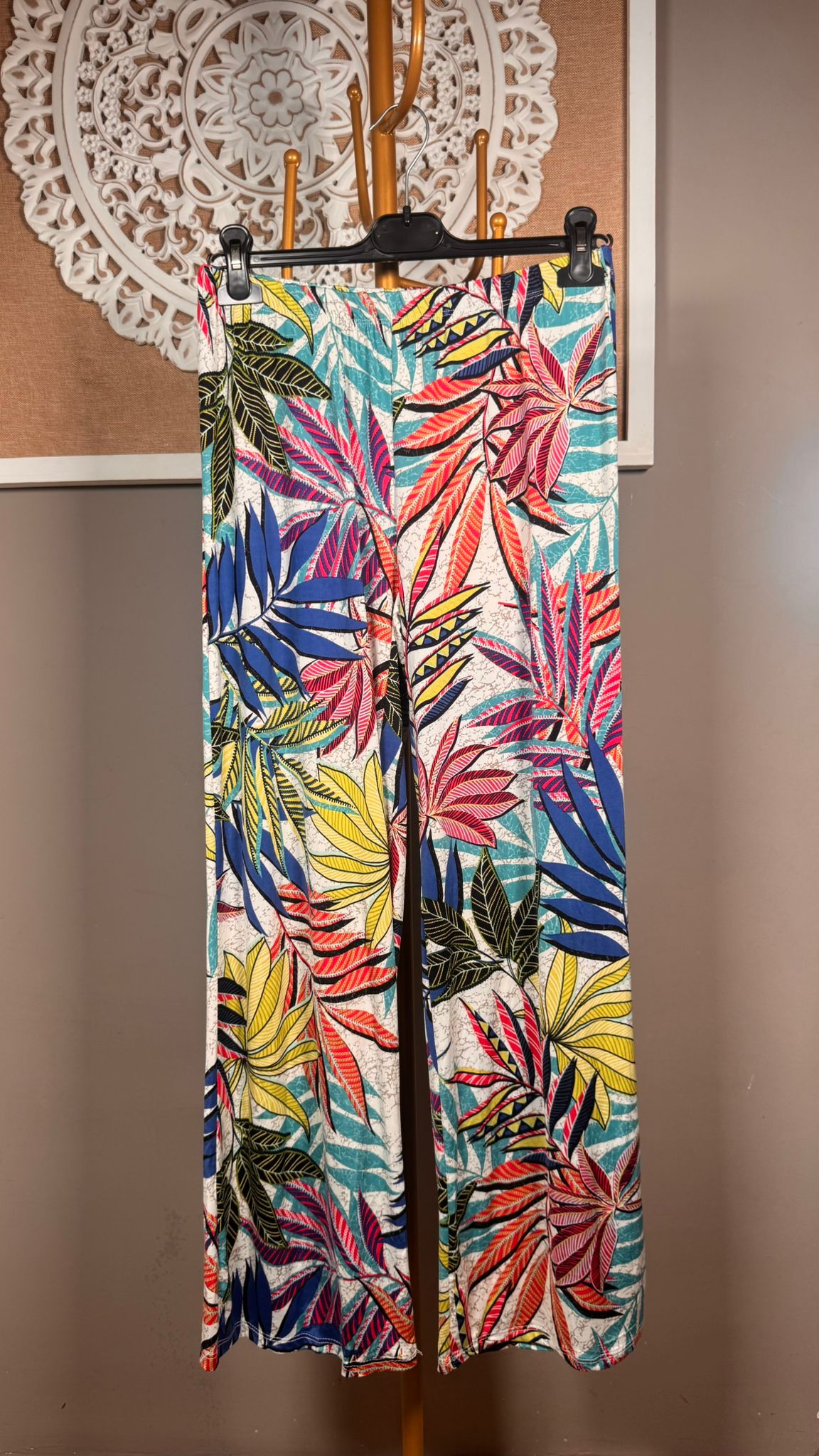 🌴 Conjunto Tropical Licra Fría Top Abullonado + Pantalón