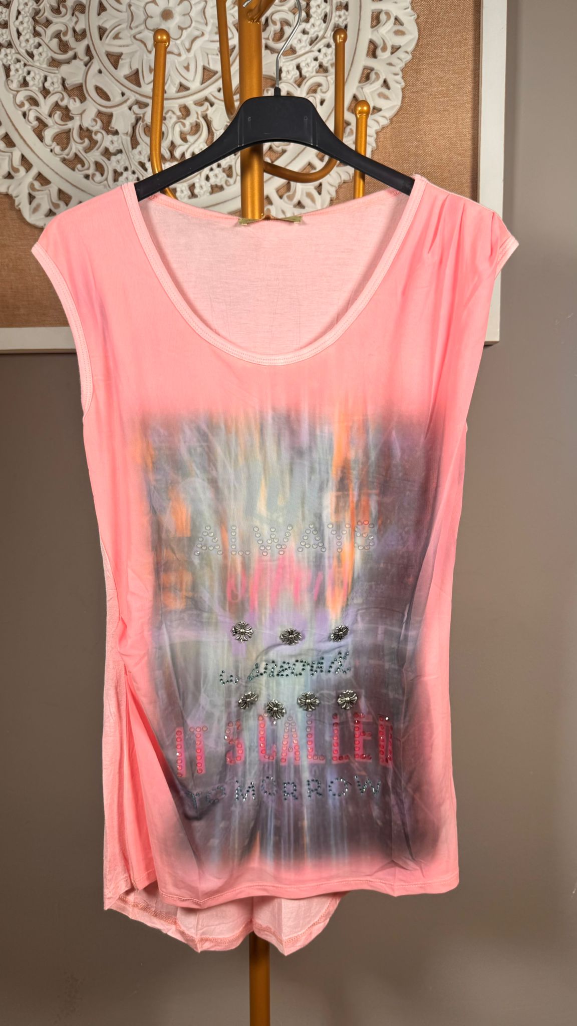 💫 Camiseta Gasa Estampada con Pedrería y Espalda Calada (2 colores)
