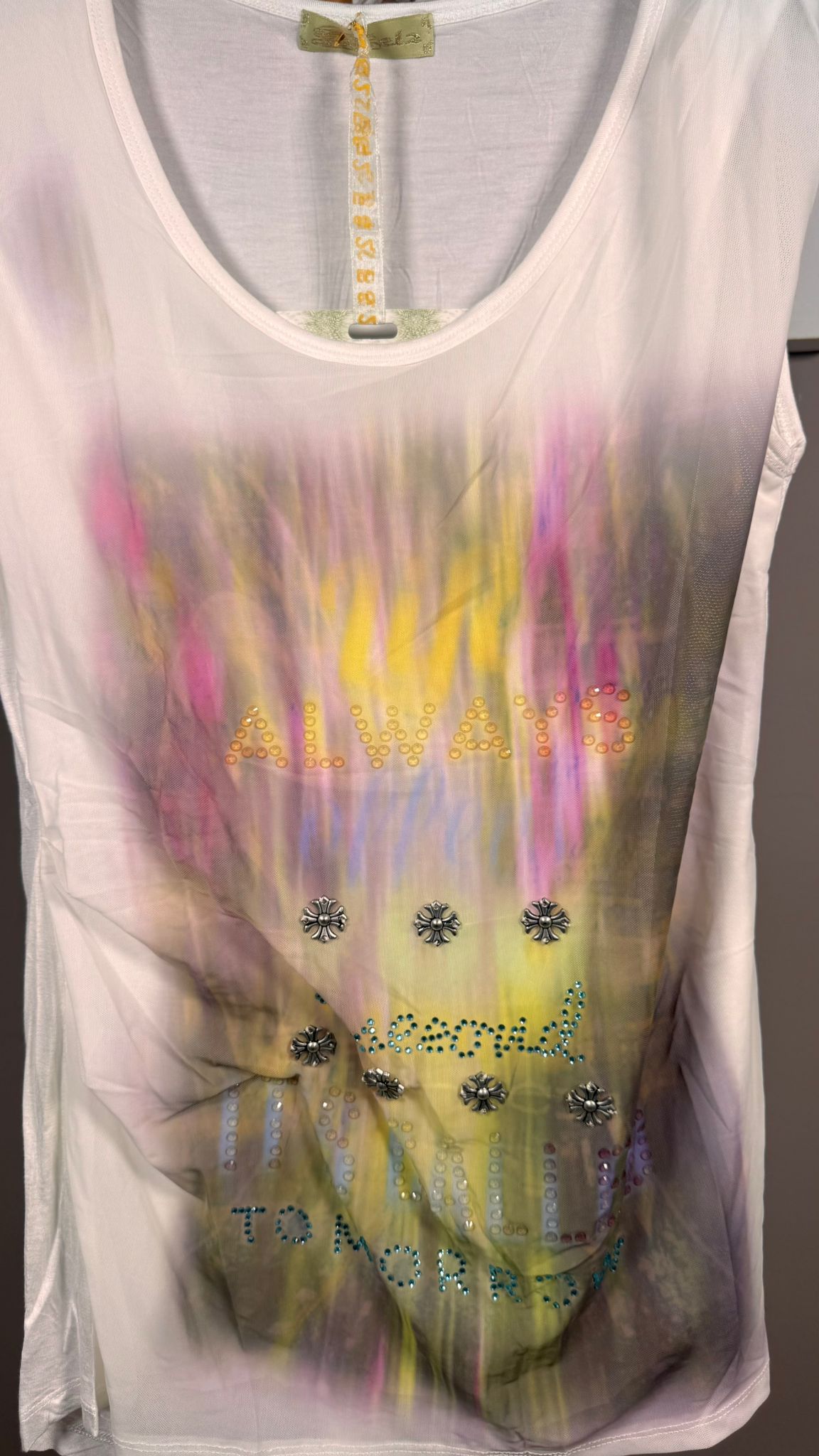 💫 Camiseta Gasa Estampada con Pedrería y Espalda Calada (2 colores)