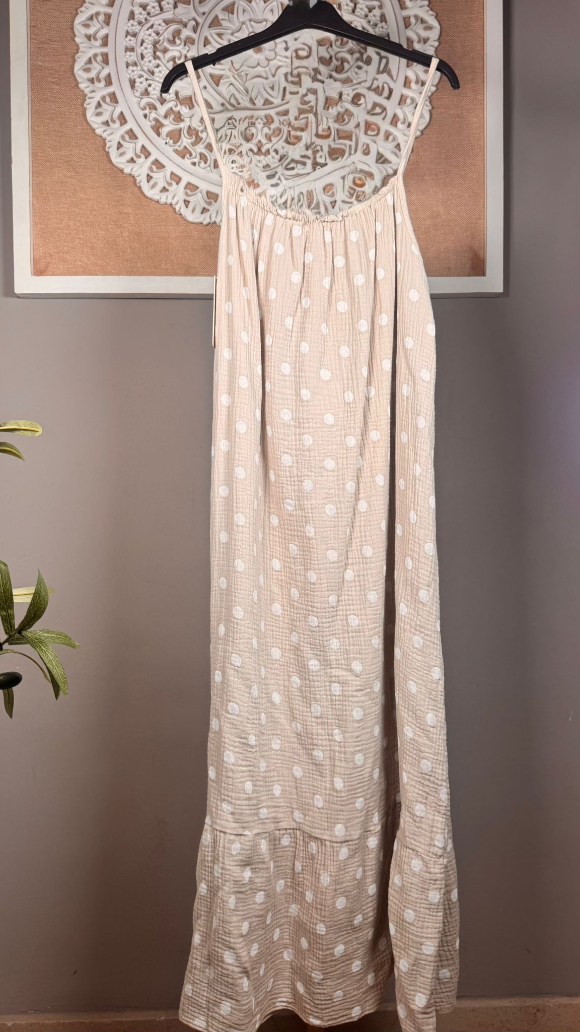 🤍 Vestido Largo Bambula Lunares Beige con Tirantes