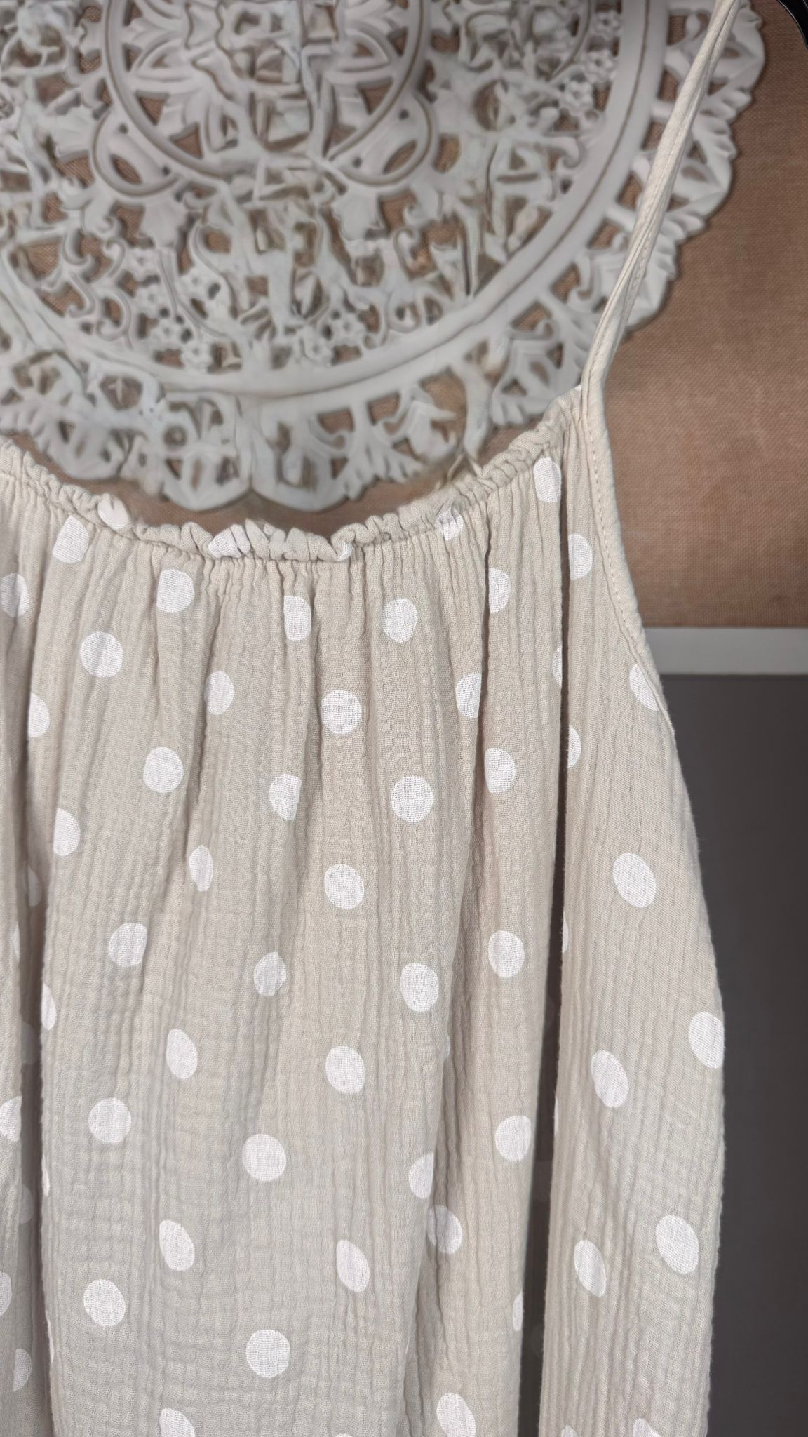 🤍 Vestido Largo Bambula Lunares Beige con Tirantes