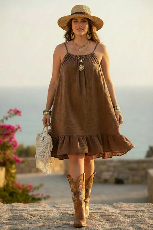 🌾 Vestido Corto Bambula Tostado con Volante y Tirantes Finos