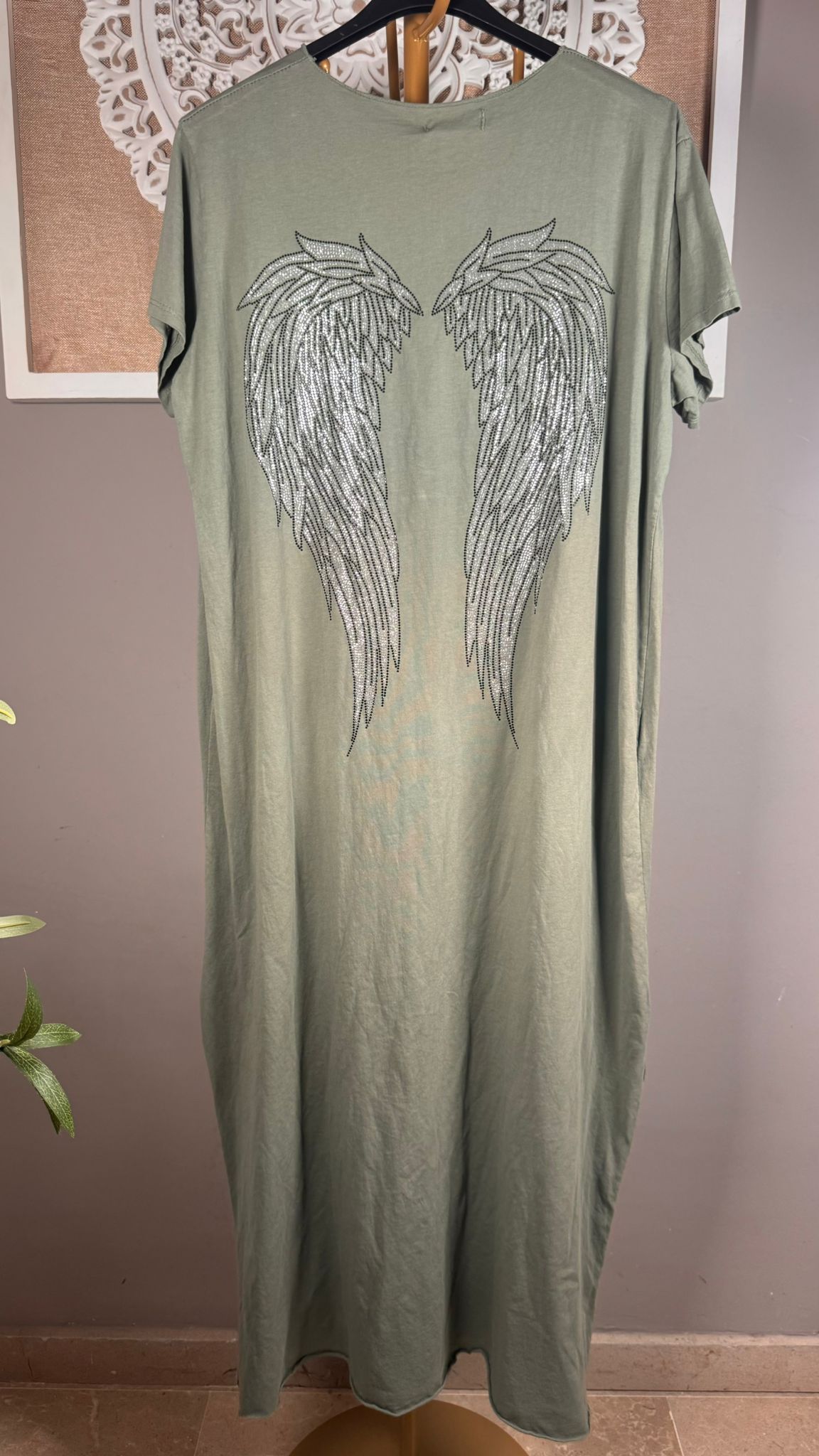 🪷 Vestido Maxi Alas de Strass en Espalda con Escote V y Abertura Lateral (2 colores)