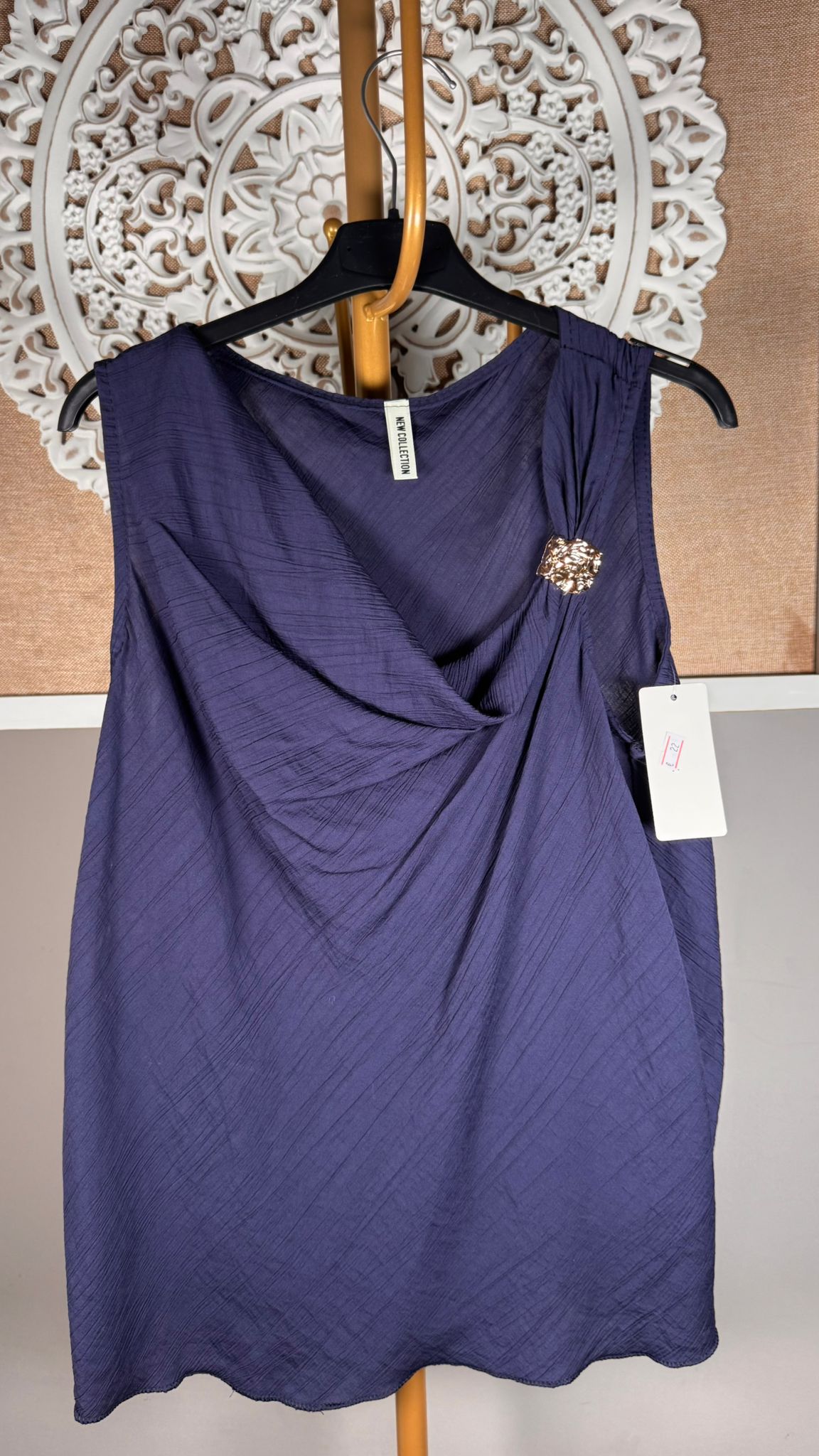 ✨ Blusa Drapeada sin Mangas