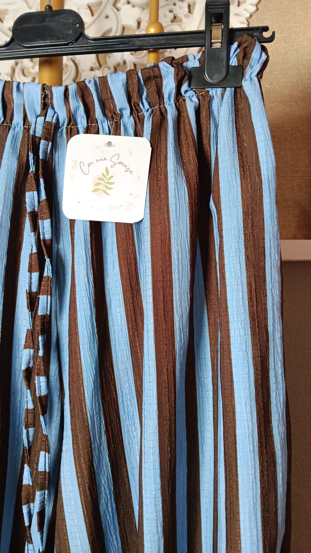 🤎 Pantalón de Rayas Azul Cielo y Marrón con Hilo Lurex
