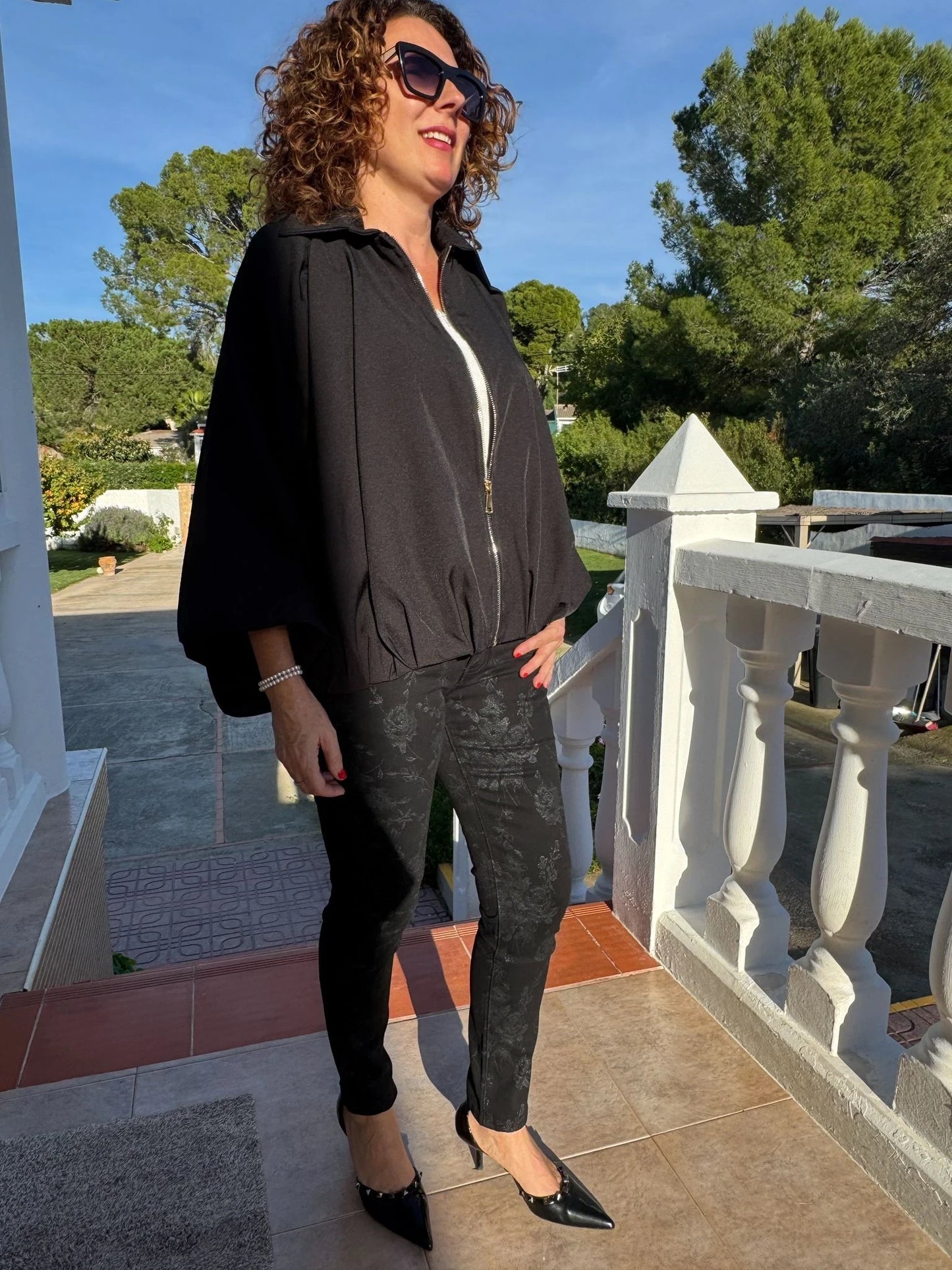 Pantalón Negro Estampado Floral