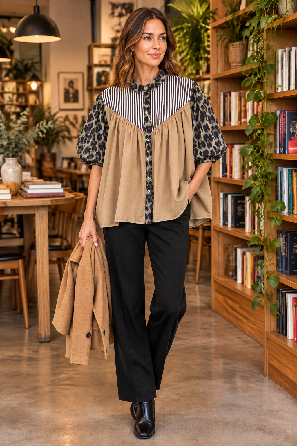 Camisa de talla única con caída oversize en modelo talla 42