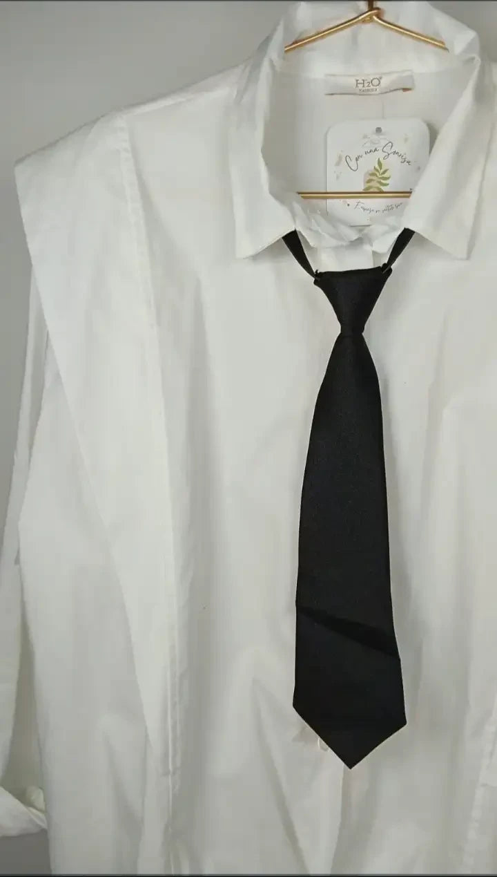 Camisa Blanca con Corbata
