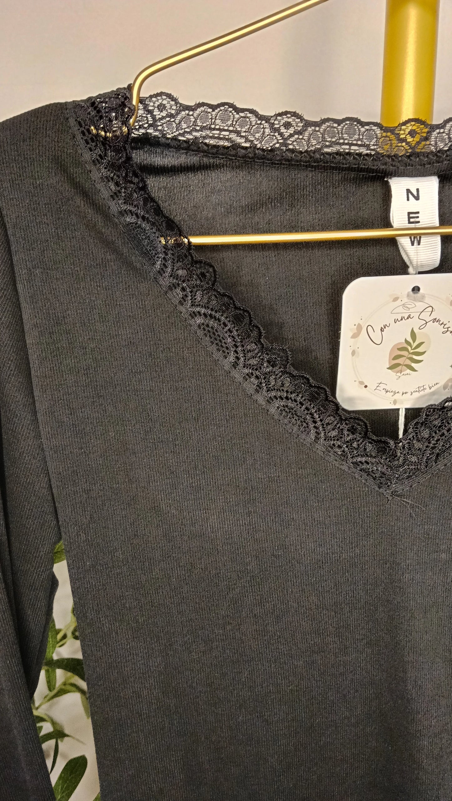 Camiseta Canalé Encaje Cuello (2 colores)