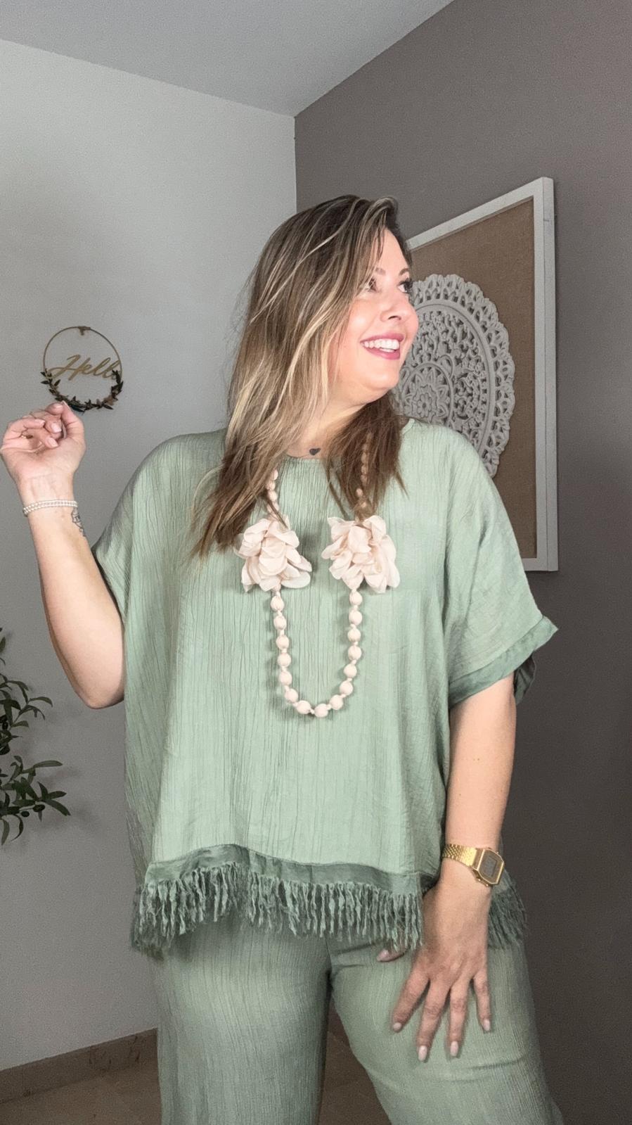 Blusa Boho Verde Salvia con Flecos