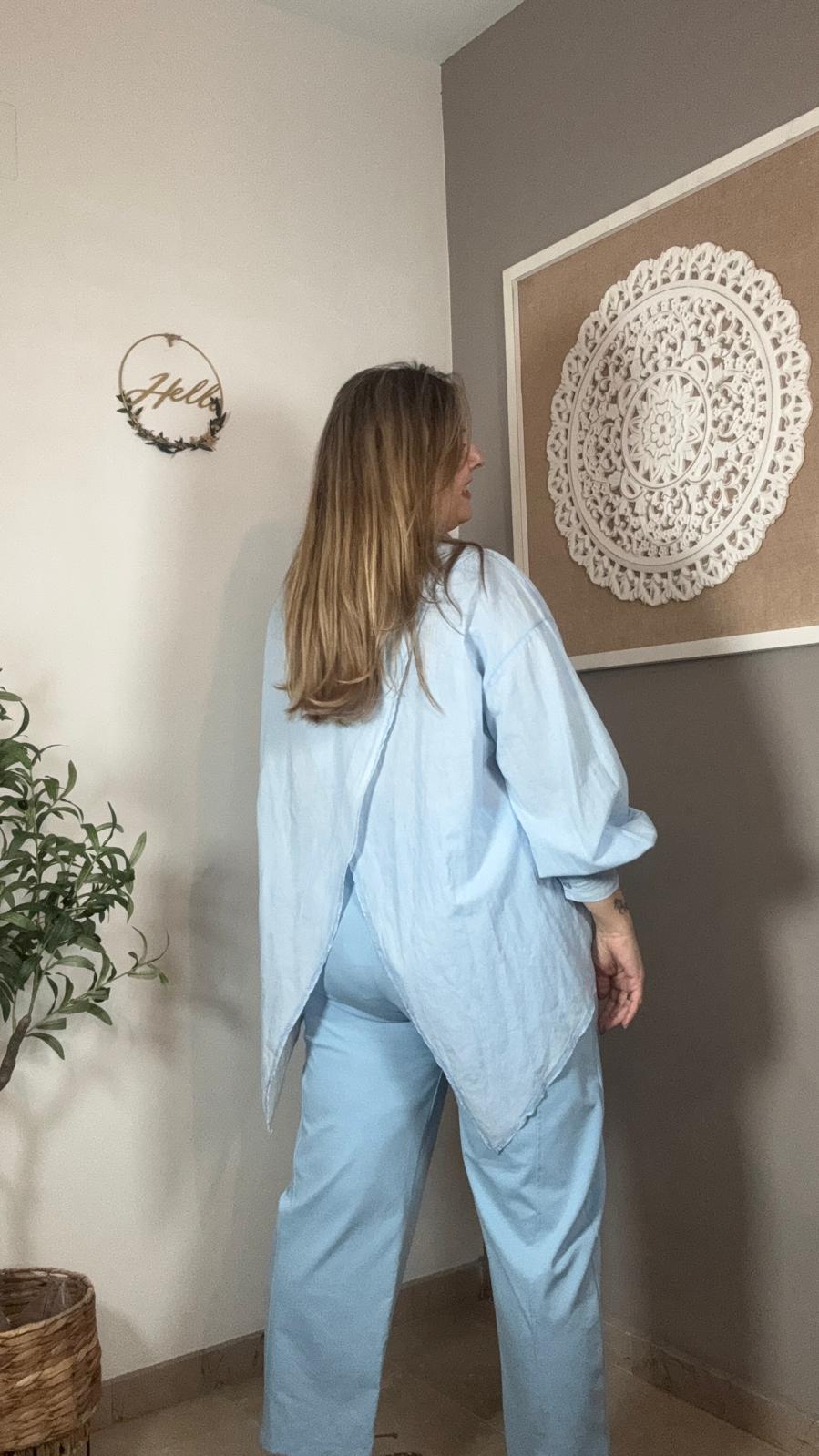 🌸 Camisa Oversize Efecto Lavado con Espalda Asimétrica (2 colores)