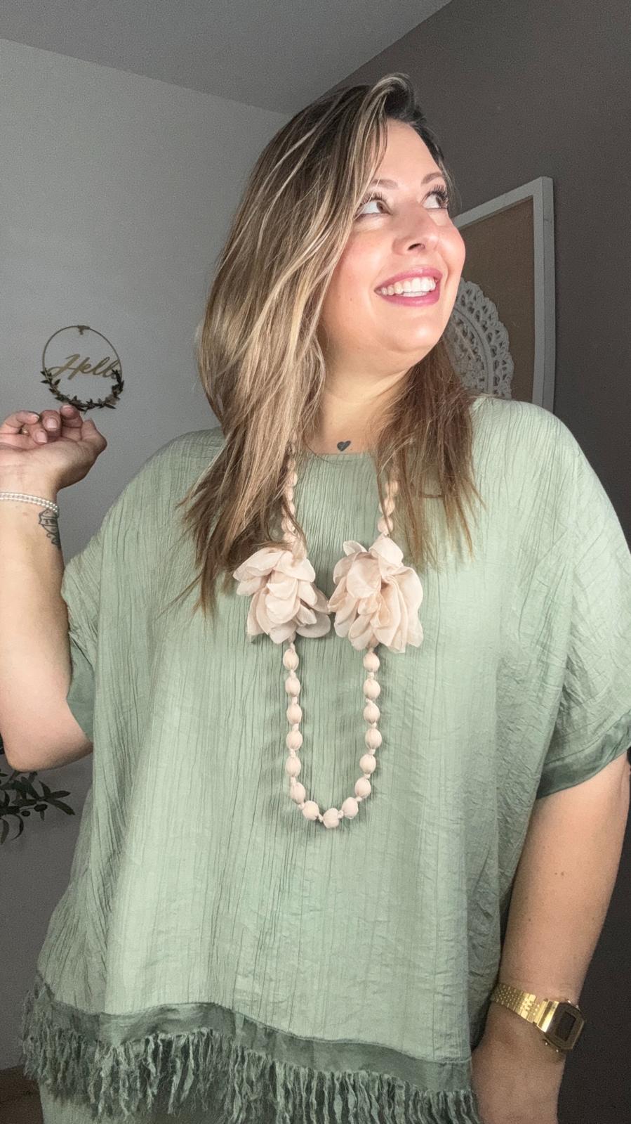 Blusa Boho Verde Salvia con Flecos
