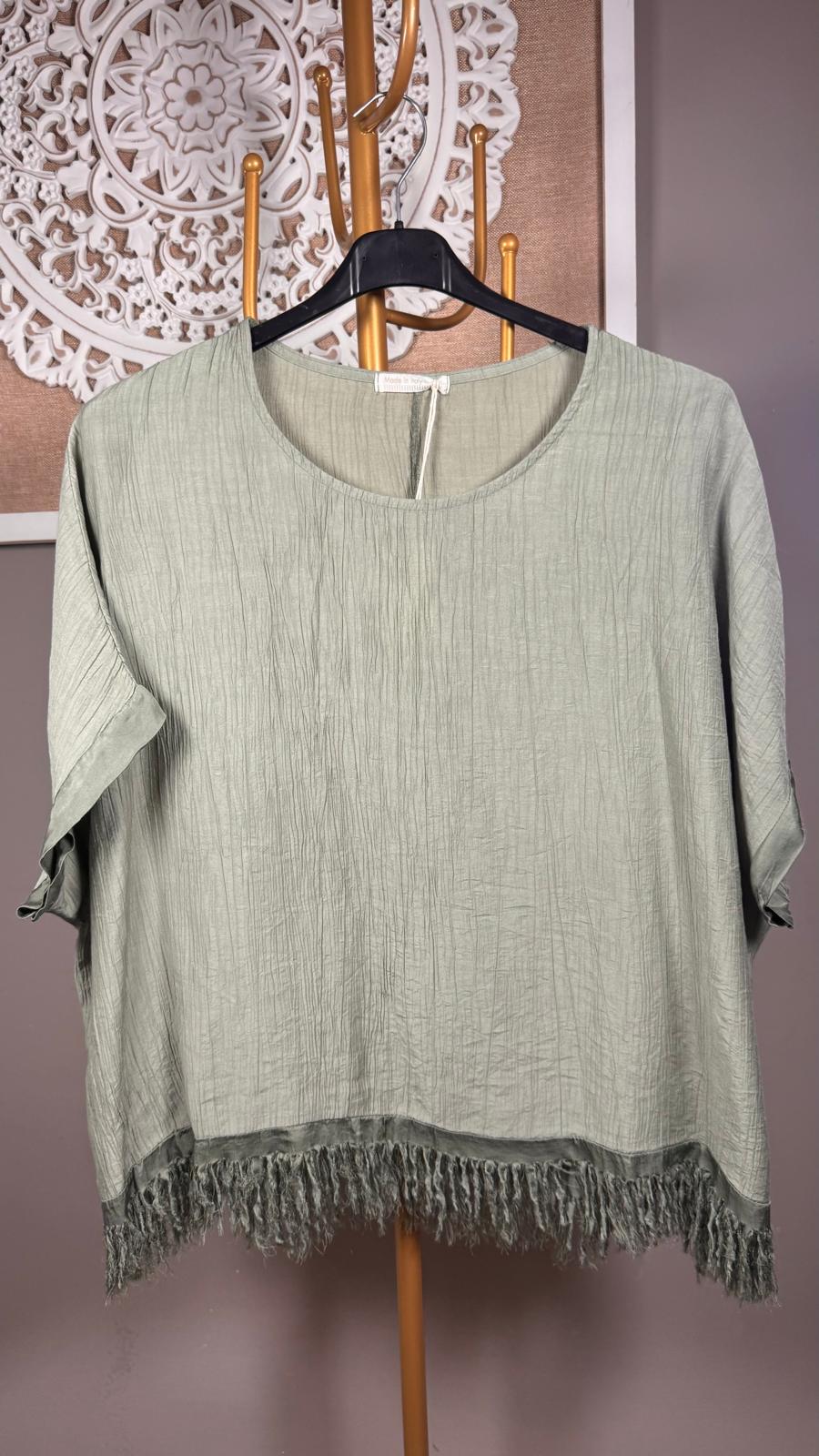 Blusa Boho Verde Salvia con Flecos