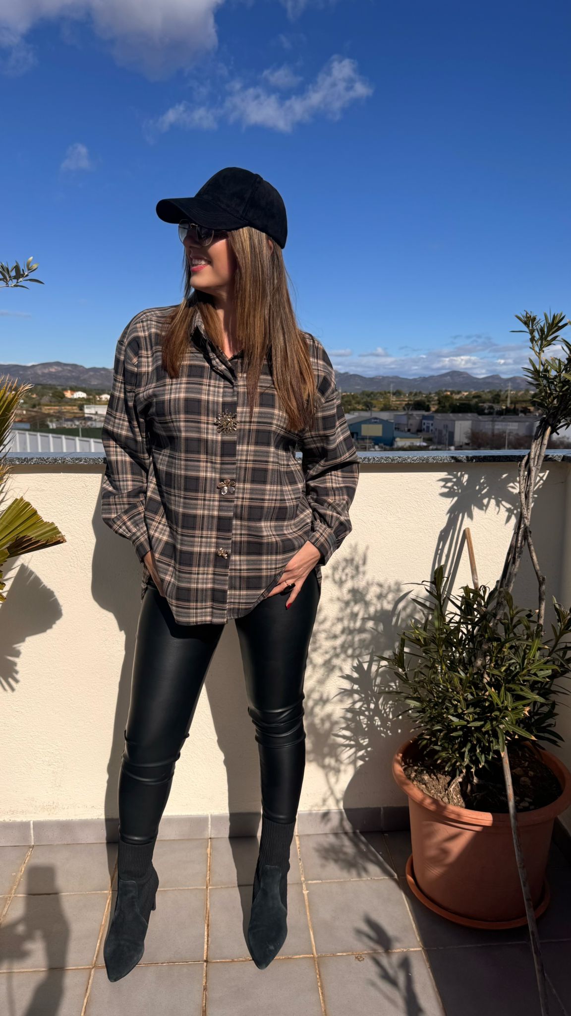🖤 Pantalón Polipiel Negro Efecto Cuero