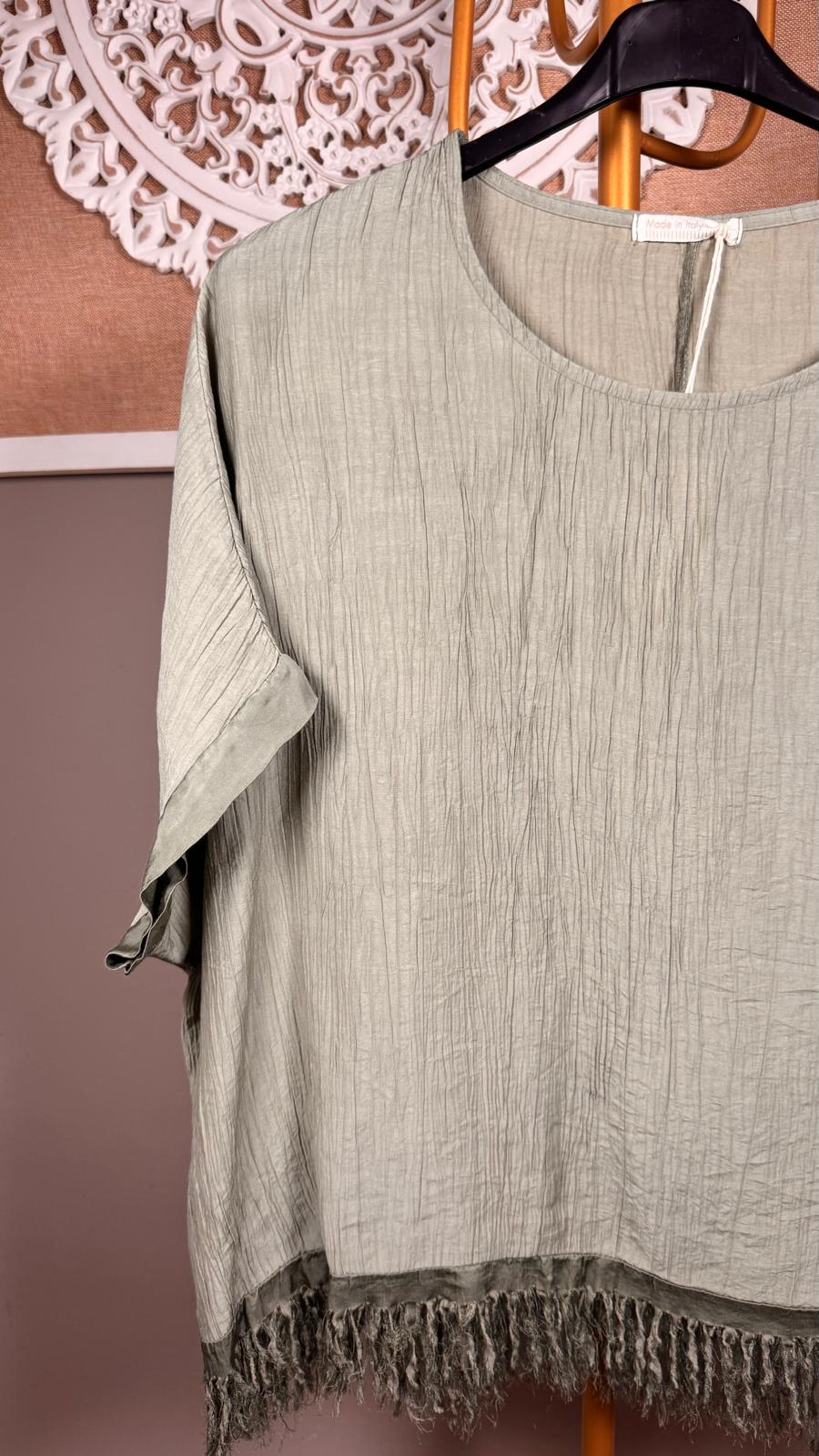 Blusa Boho Verde Salvia con Flecos