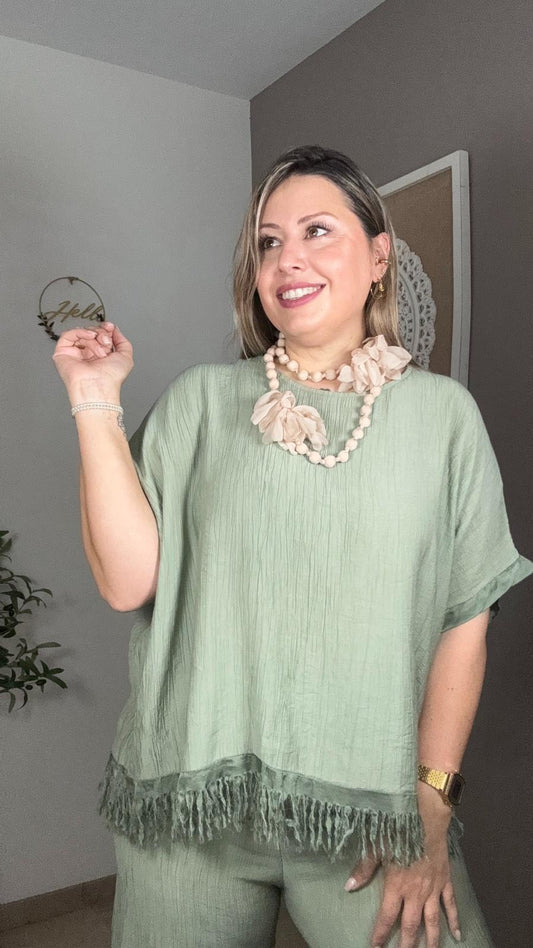 Blusa Boho Verde Salvia con Flecos