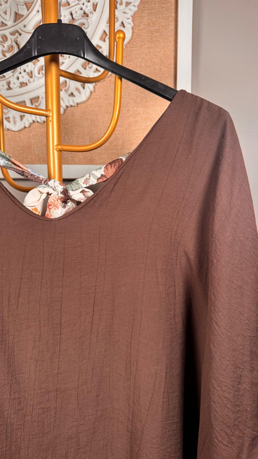 Blusa Detalle Pañuelo Floral (2 colores)